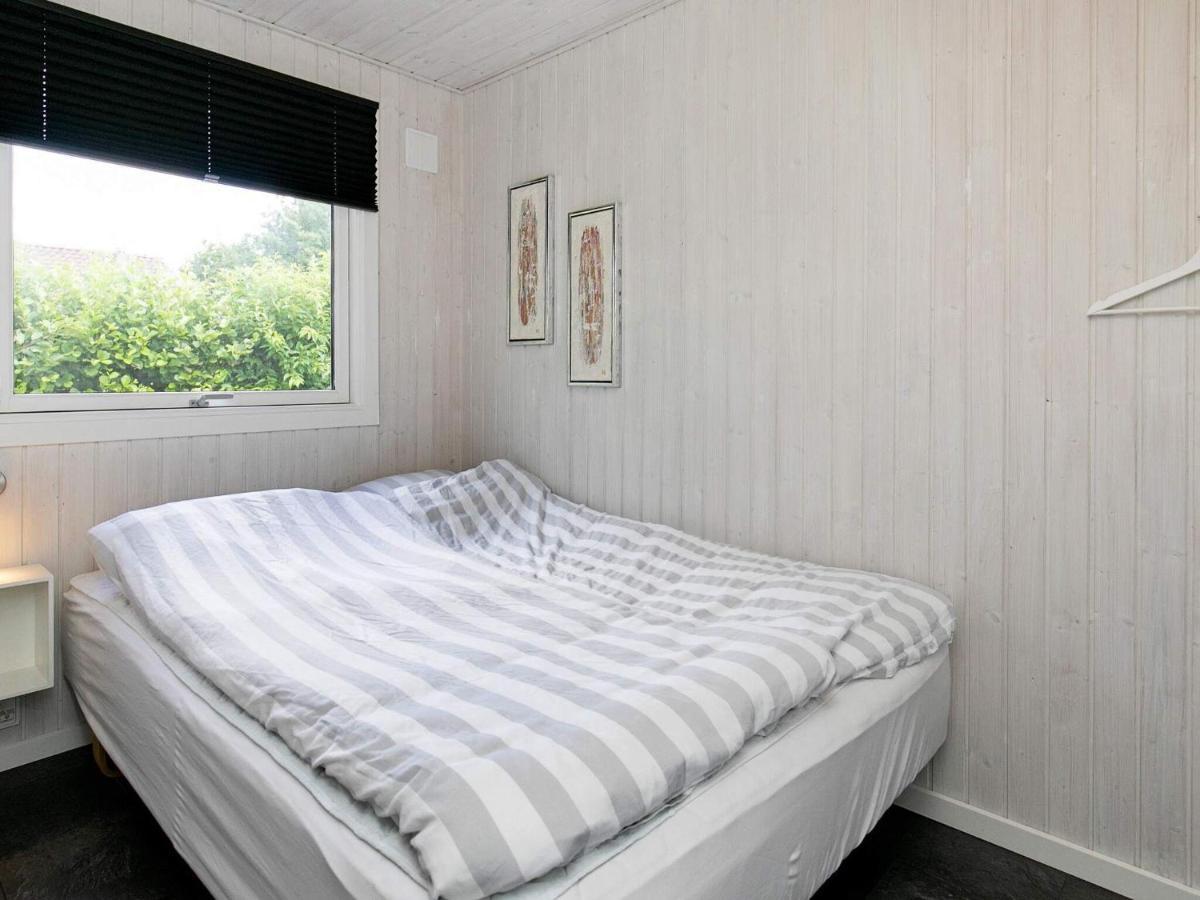6 Person Holiday Home In Hemmet Екстер'єр фото