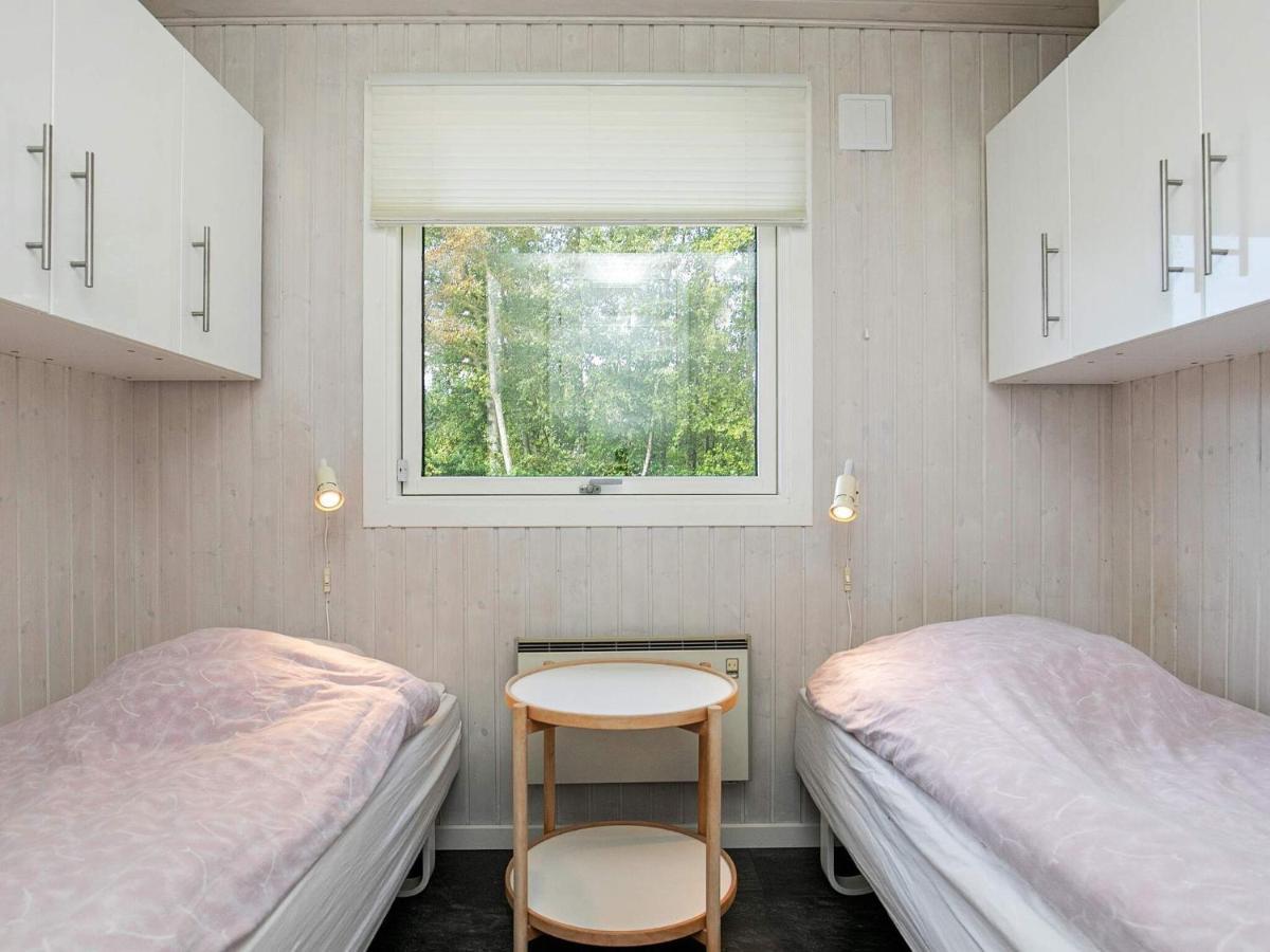 6 Person Holiday Home In Hemmet Екстер'єр фото